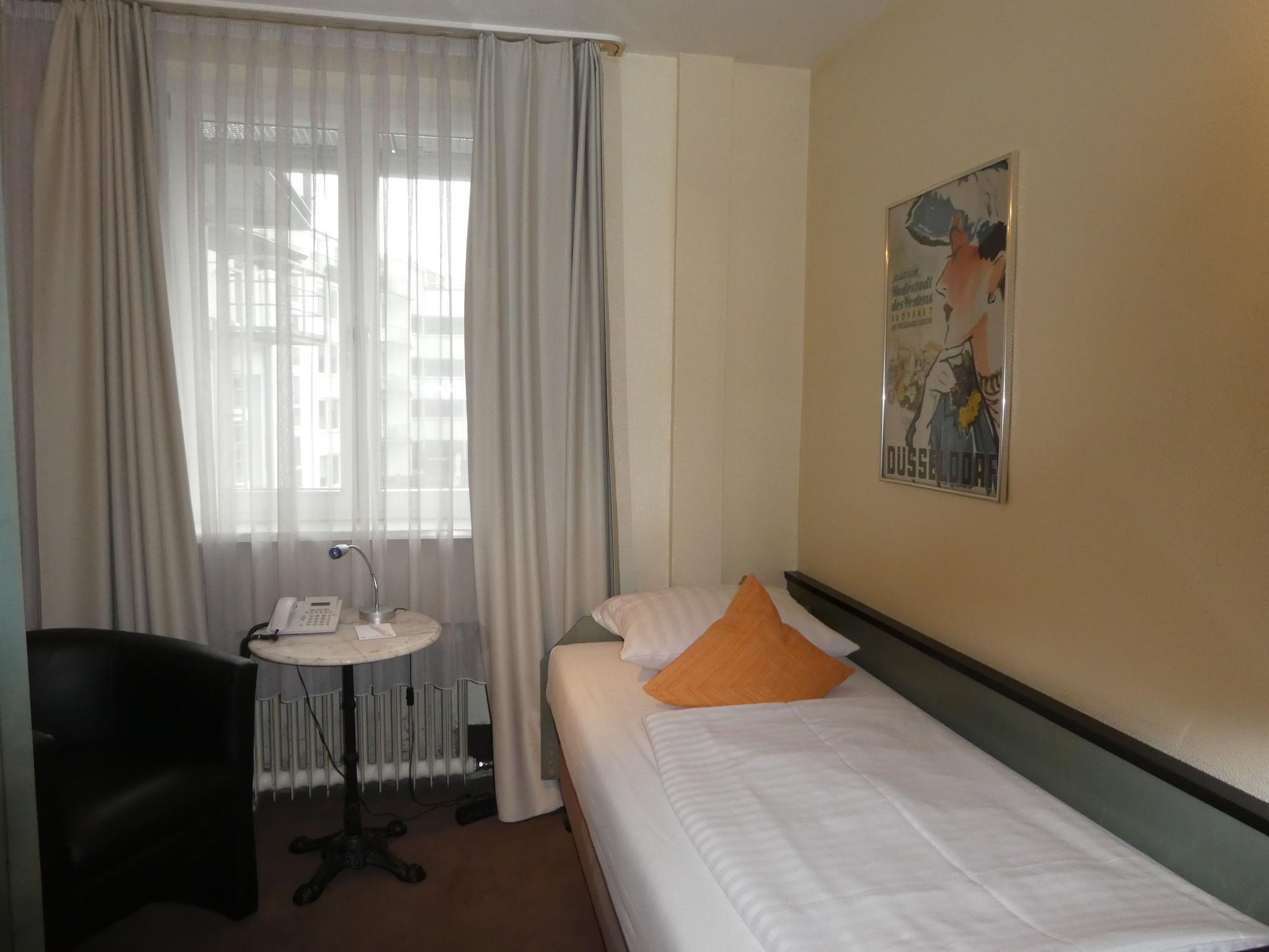 Monopol Centre Hotel Düsseldorf